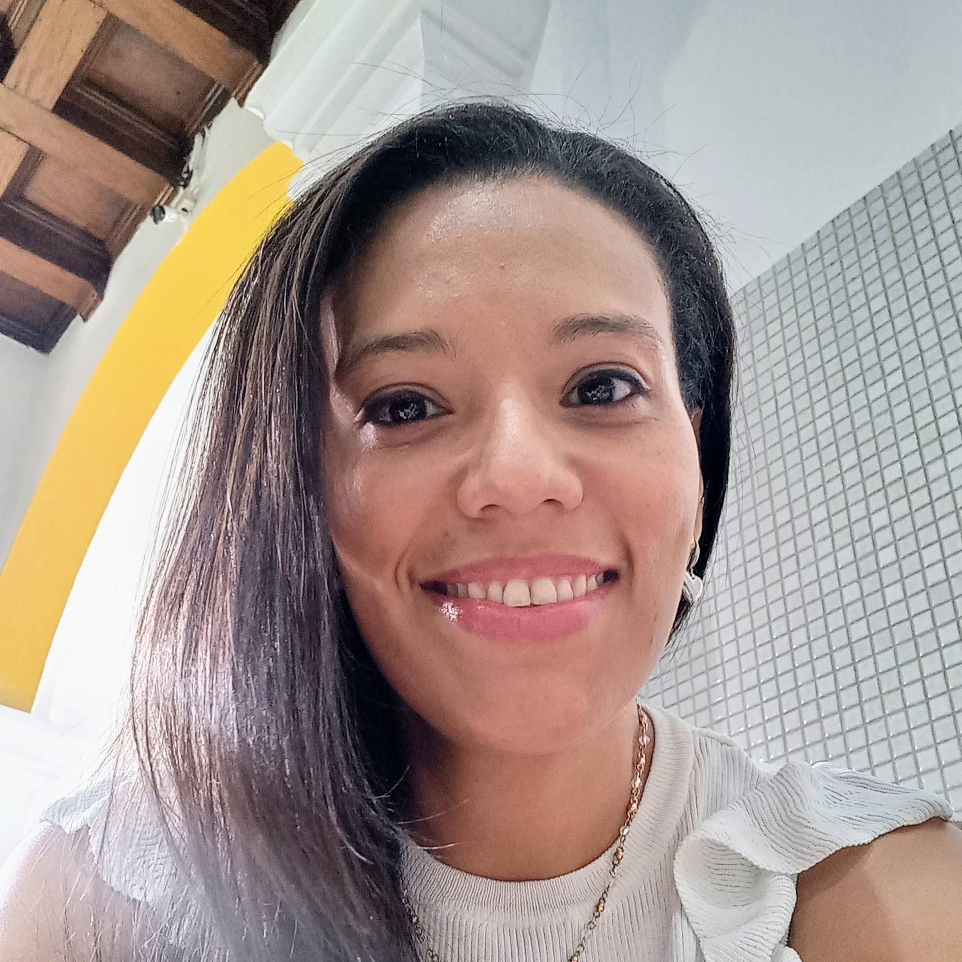 Estefania Valentina Angel Vairo